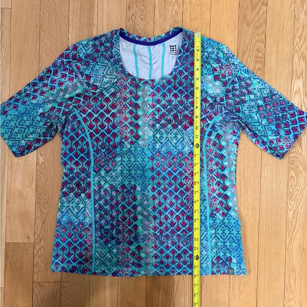 Title Nine Grace Long Sleeve Performance Top - Geo Diamond Print - Size L - Picture 7 of 9